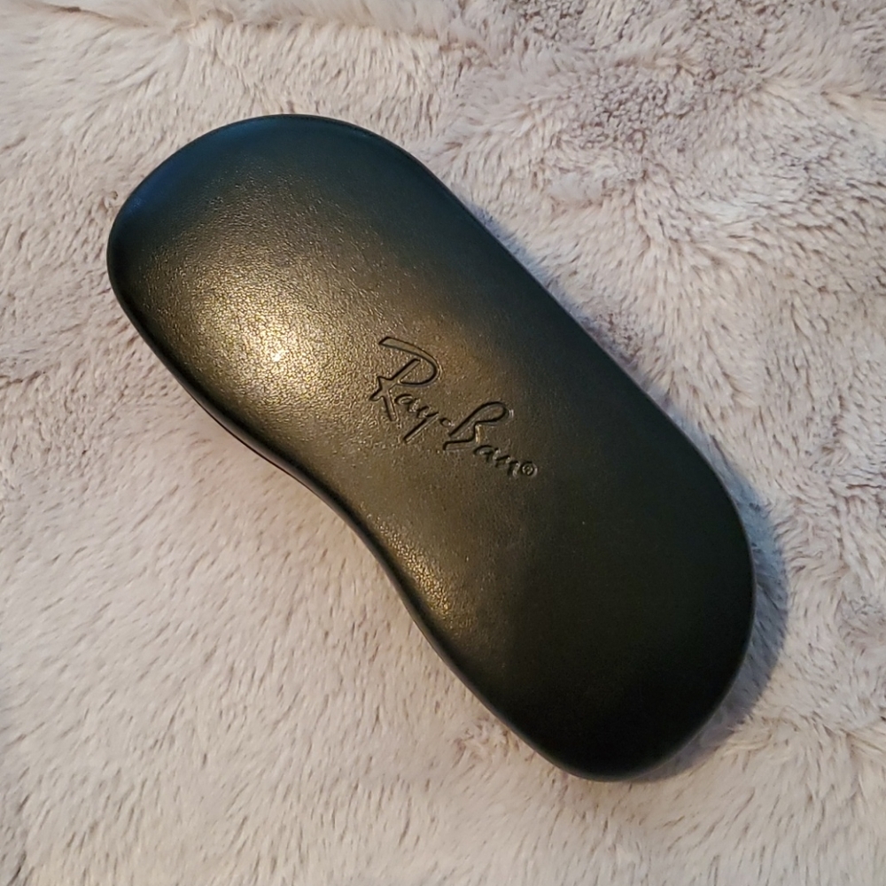 Ray-Ban Sunglasses Case w/ cleaning cloth
